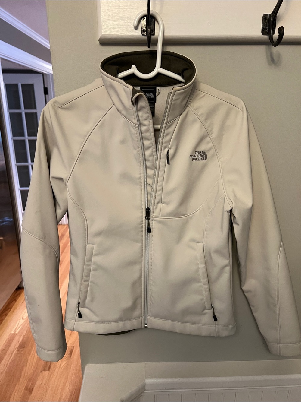 The North Face Women's Softshell Jacket in Light Taupe